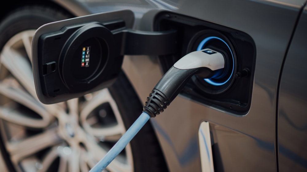 Elektrikli ve Hibrit Araç Kiralama Rehberi